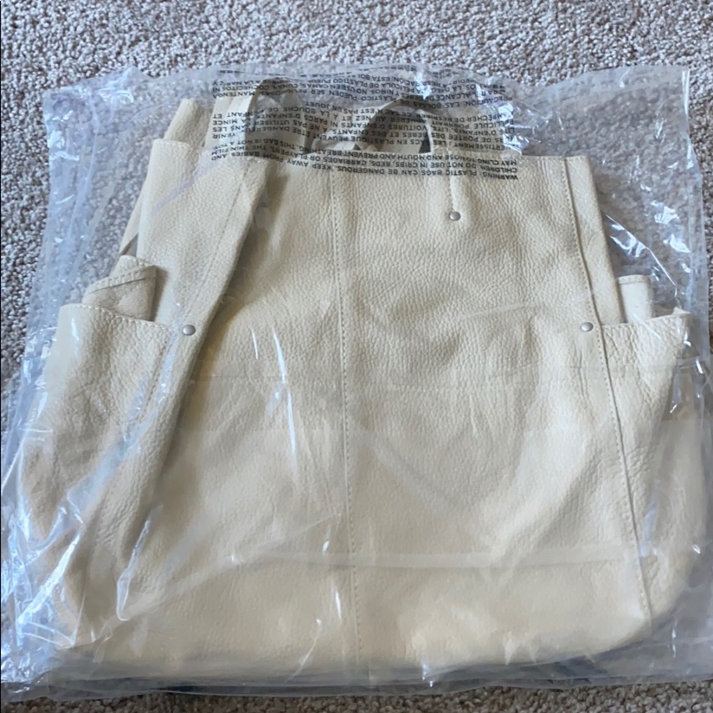 American Eagle cream genuine leather tote